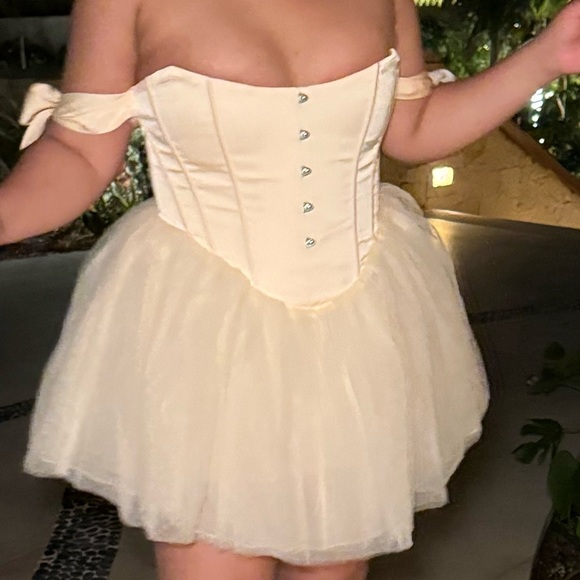 Corset Tulle Dress - Picture 3 of 6